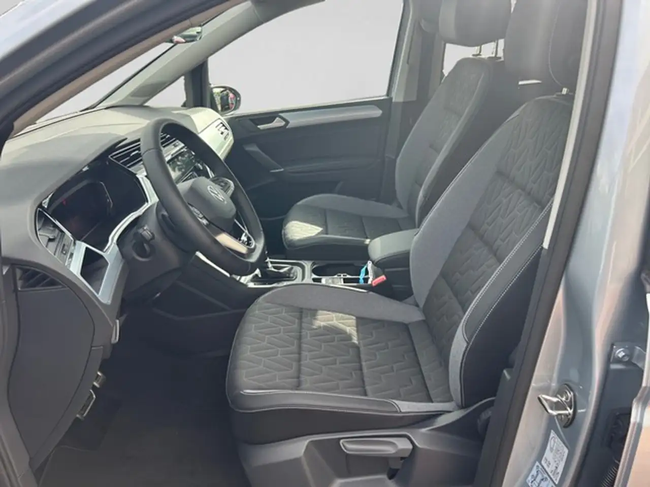 Volkswagen Touran 1.5TSI DSG Comfortline 10