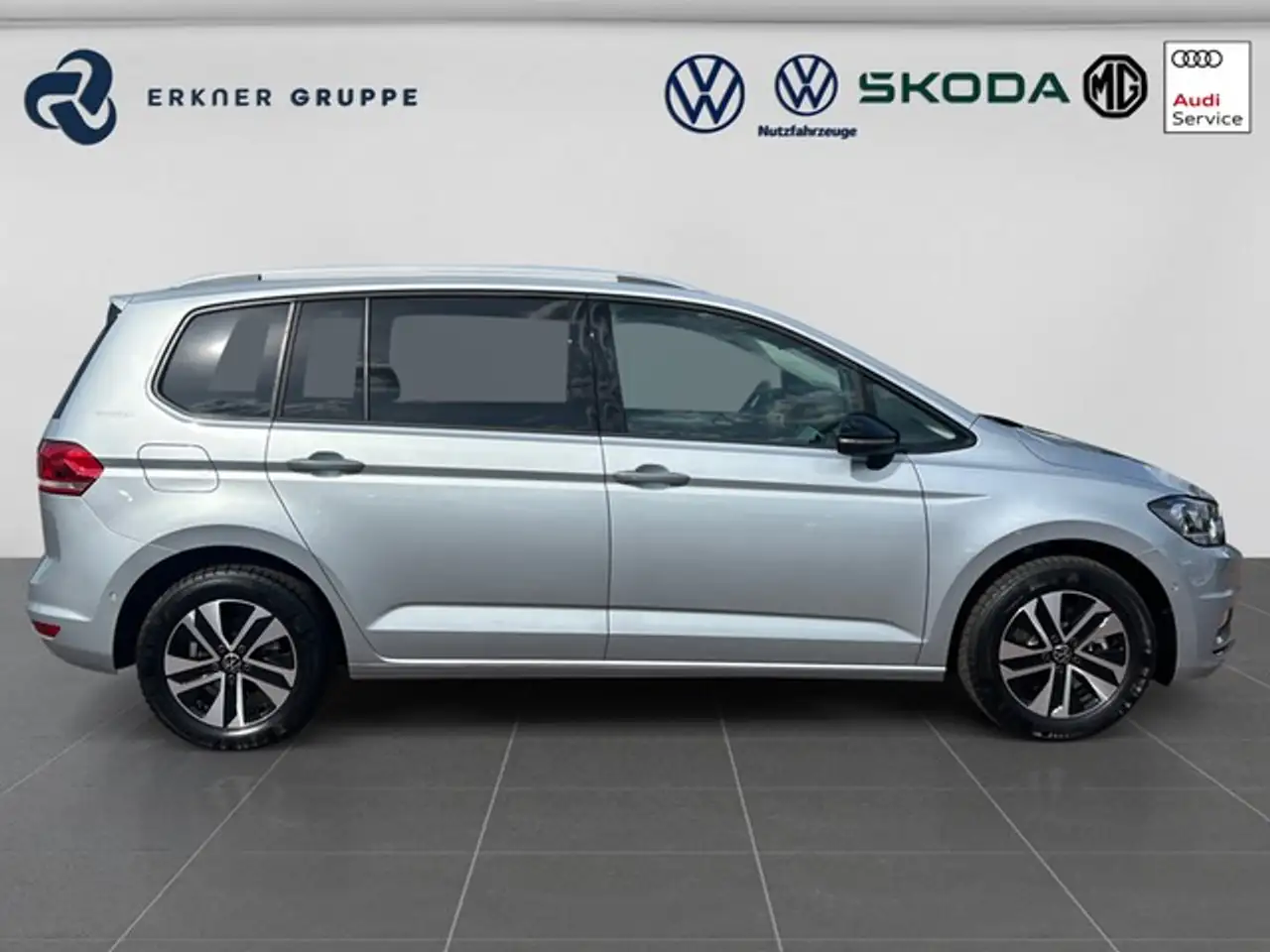 Volkswagen Touran 1.5TSI DSG Comfortline 6