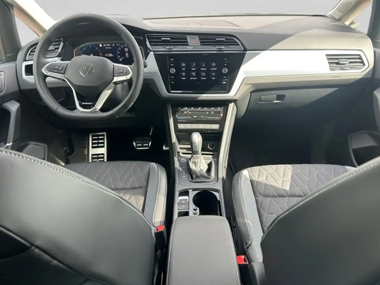Volkswagen Touran 1.5TSI DSG Comfortline 12