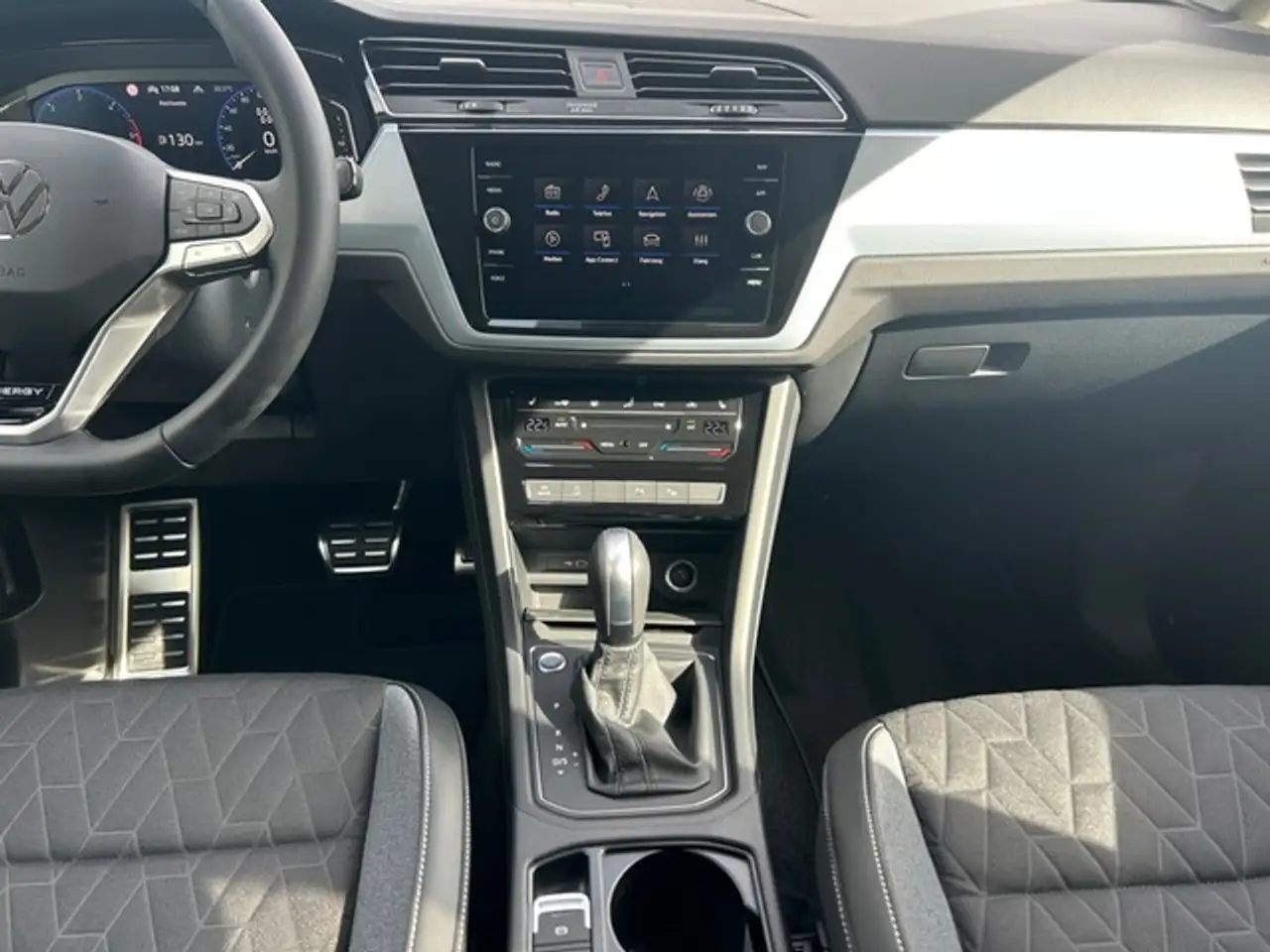 Volkswagen Touran 1.5TSI DSG Comfortline 15