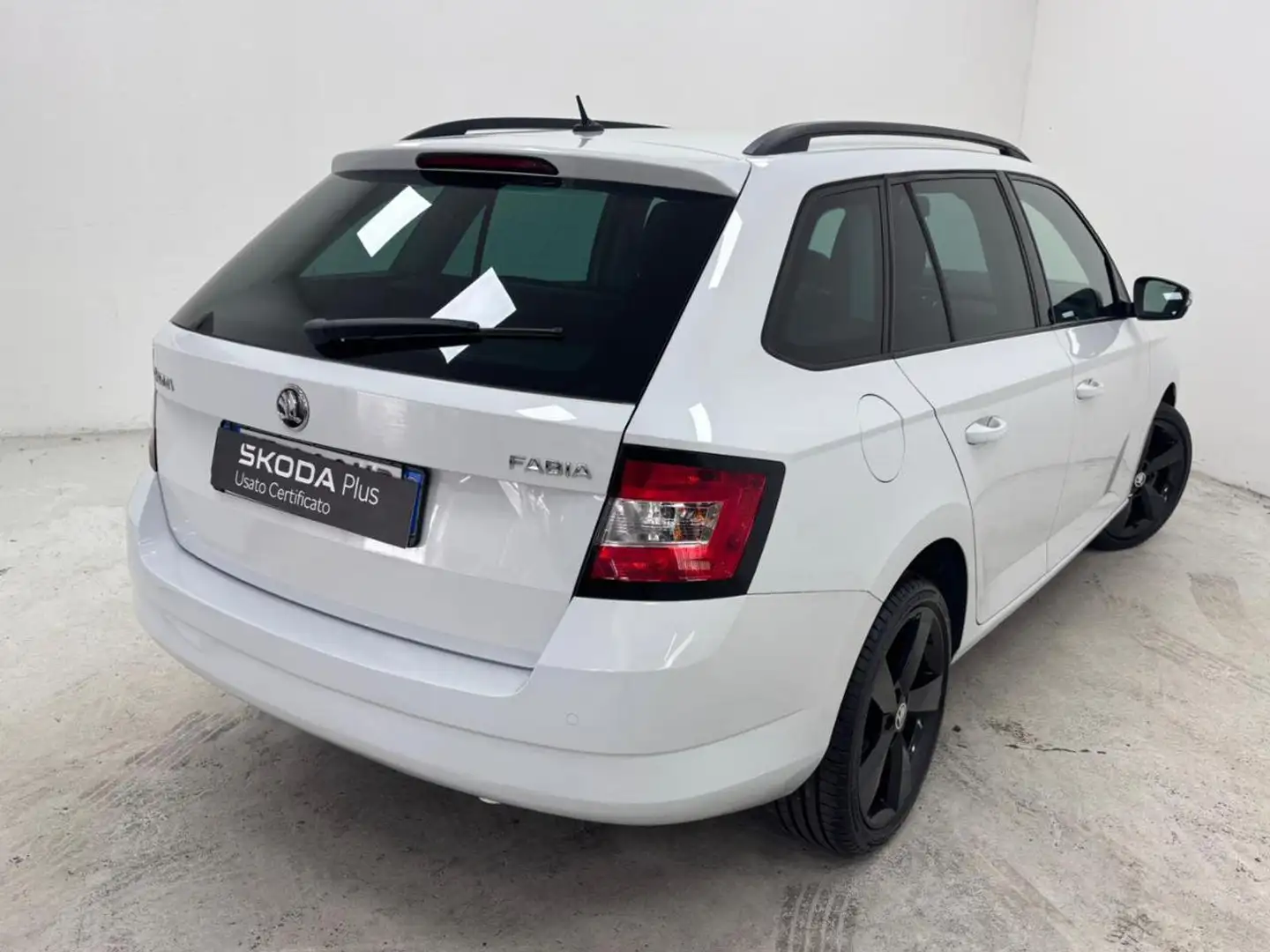 Skoda Fabia 1.2 TSI Wagon Design Edition Bianco - 2