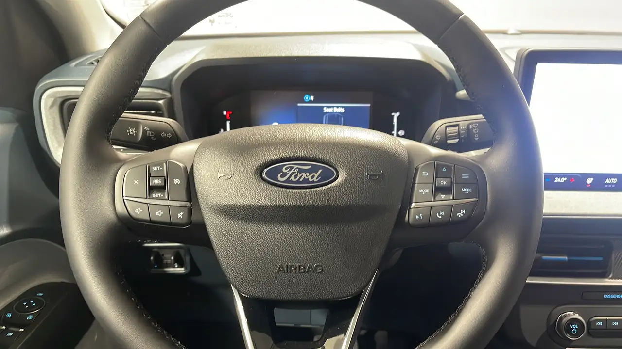 Ford Maverick снимка Ford Maverick