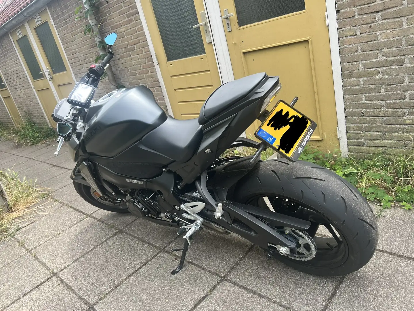 Suzuki GSX-S 950 - 1