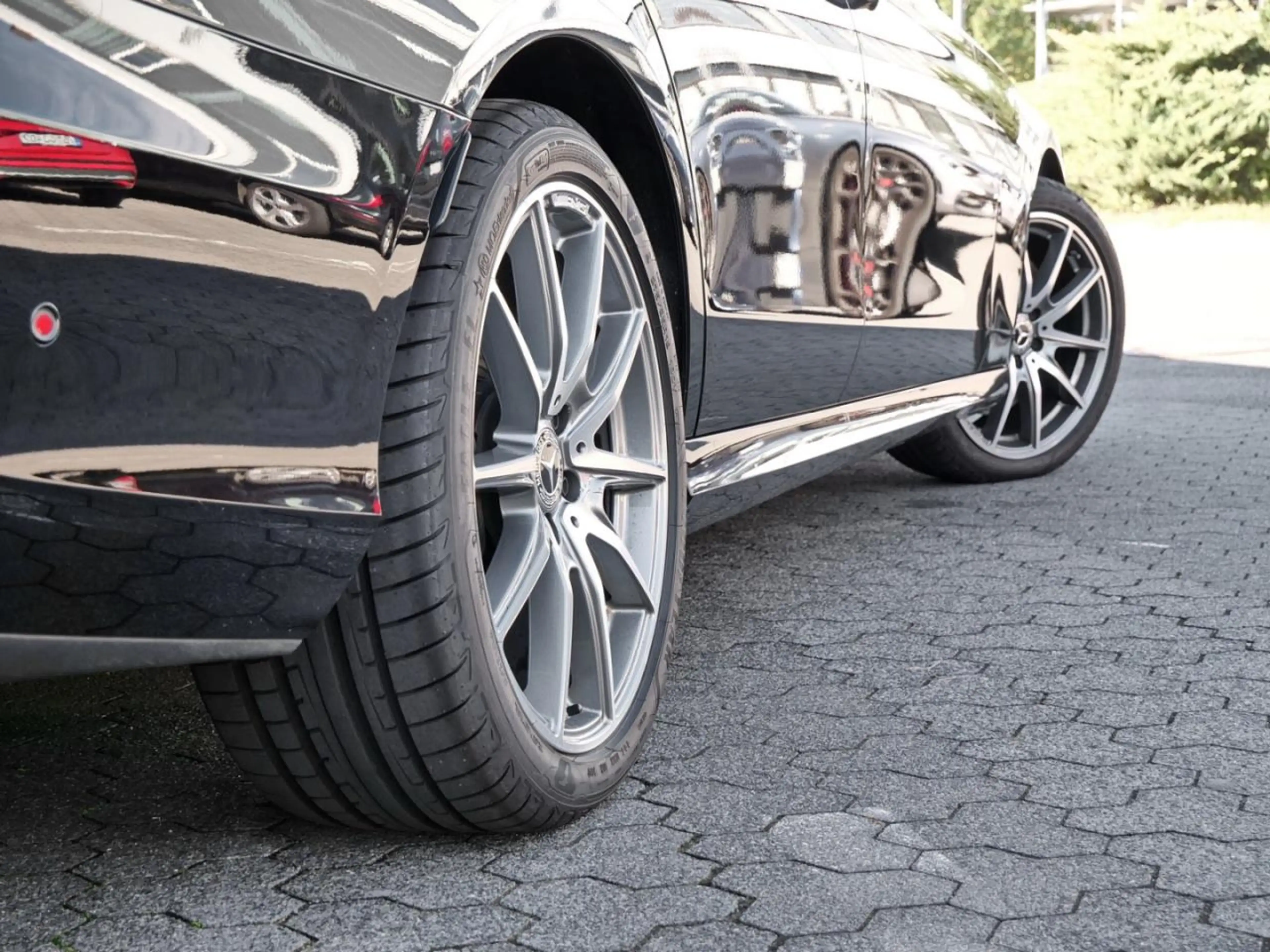 Mercedes-Benz E 400 d 4M T AMG Distronic Burmester 360° AHK — photo 5