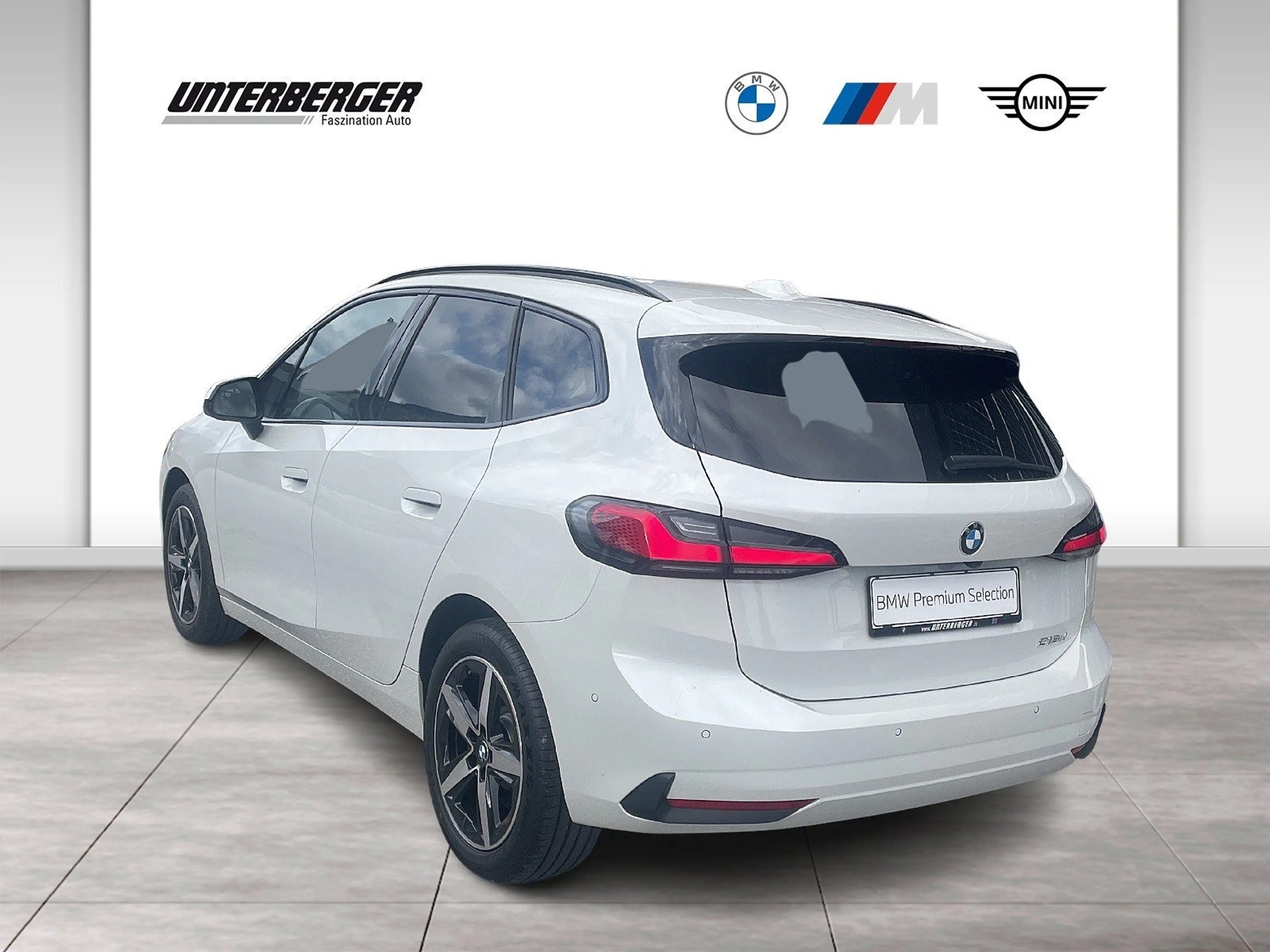 BMW 218 d Innovations Paket | 18" LMR Sternspeiche — photo 4
