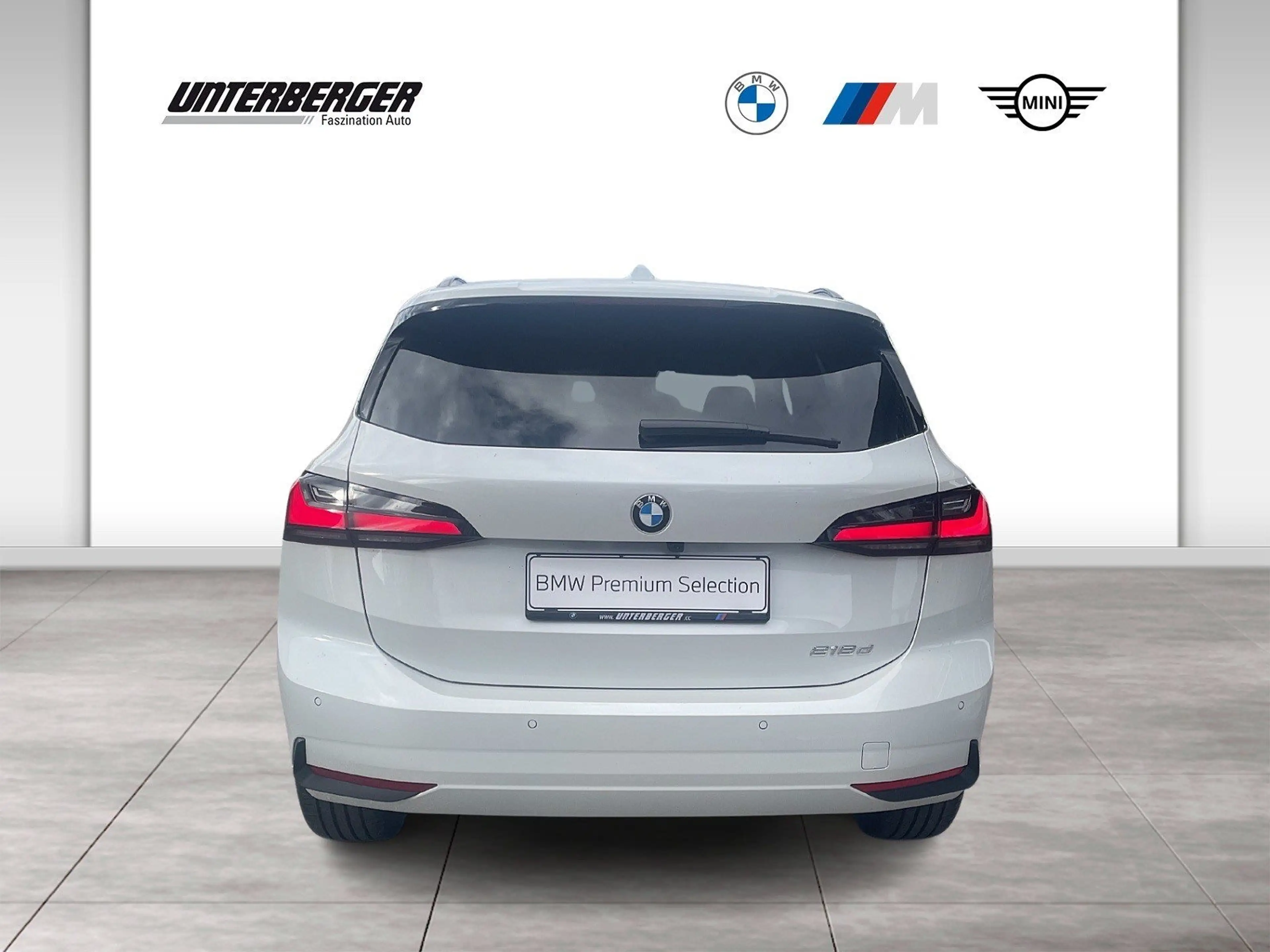 BMW 218 d Innovations Paket | 18" LMR Sternspeiche — photo 5