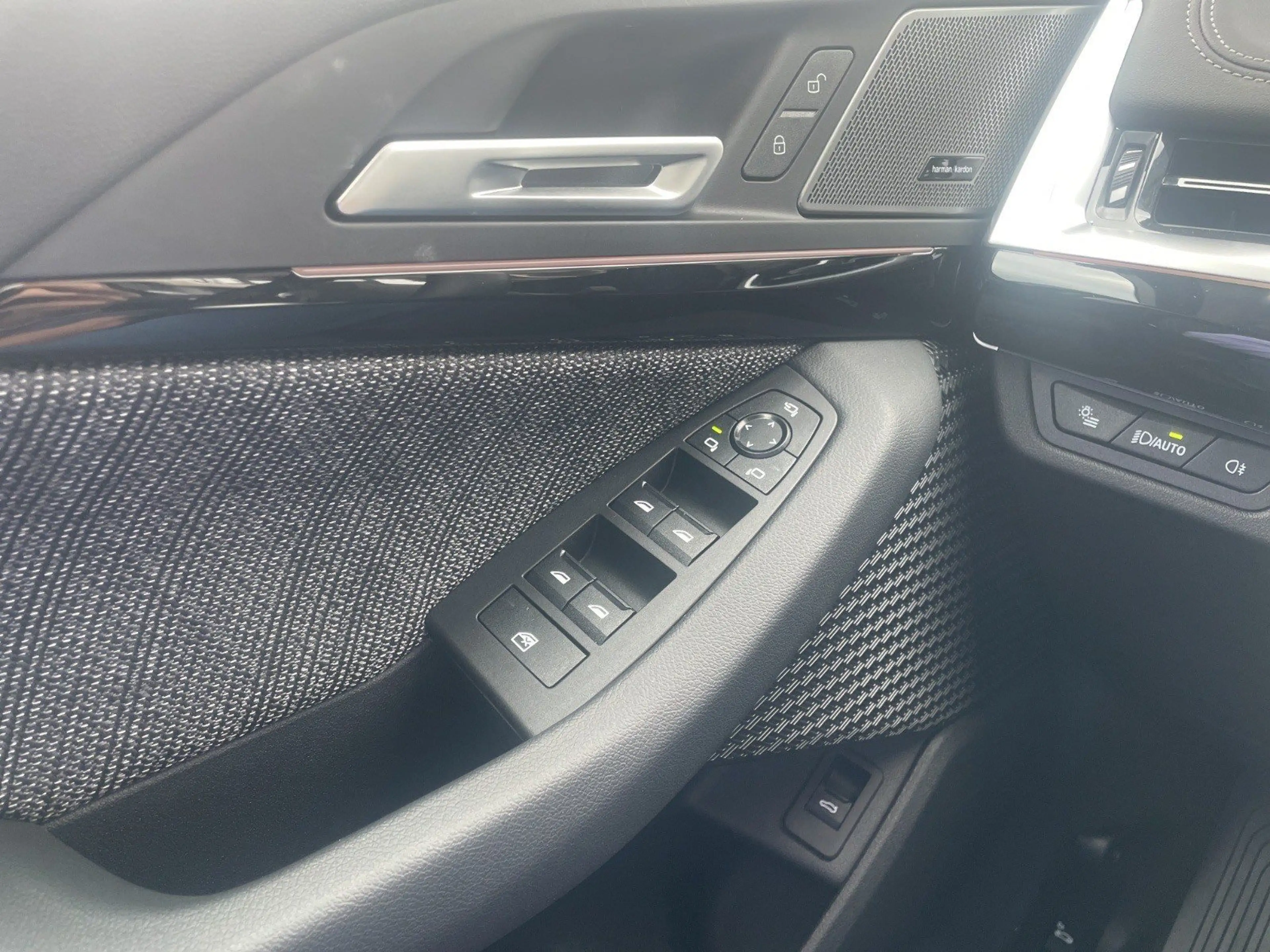 BMW 218 d Innovations Paket | 18" LMR Sternspeiche — photo 13