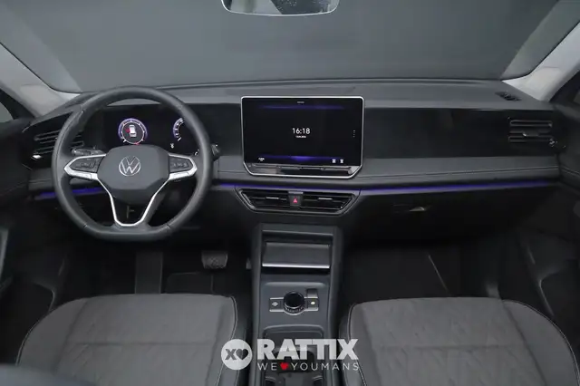 Volkswagen Tiguan view 8