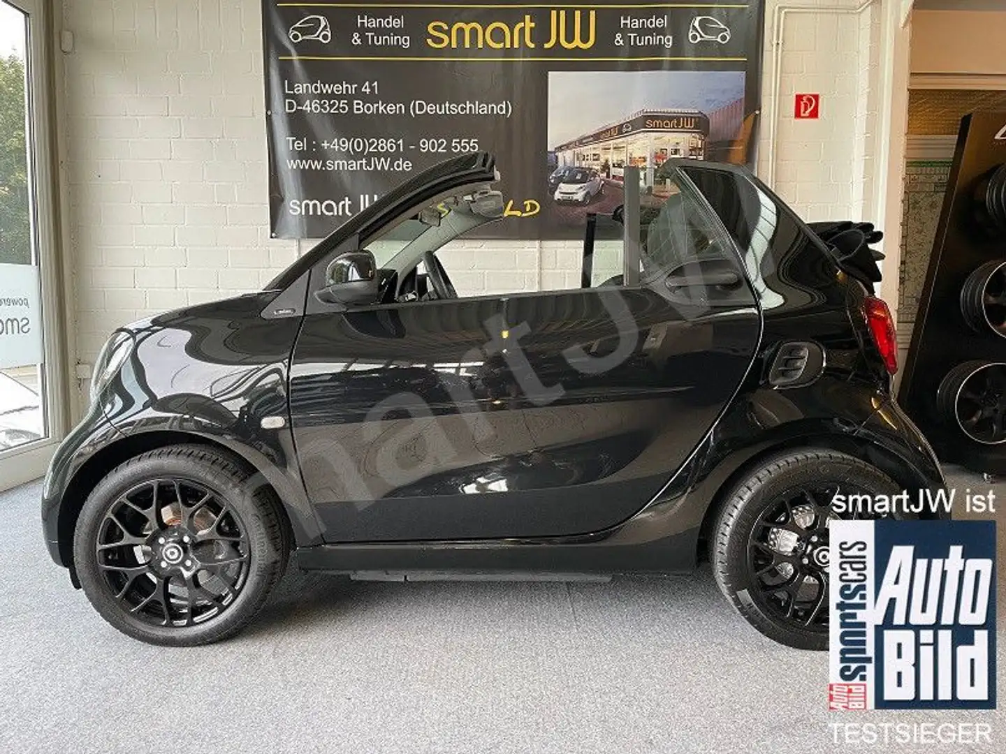 smart forTwo Cabrio 122 PS 185 Km/h Leder Navi Kamera F1 DAB Schwarz - 1