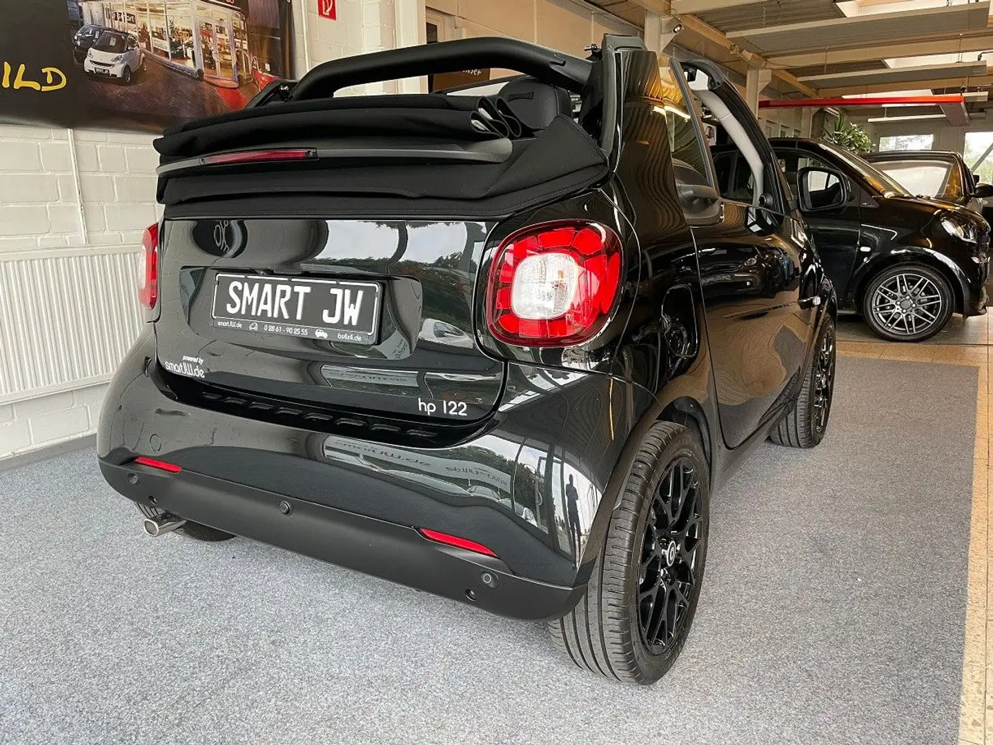 smart forTwo Cabrio 122 PS 185 Km/h Leder Navi Kamera F1 DAB Schwarz - 2