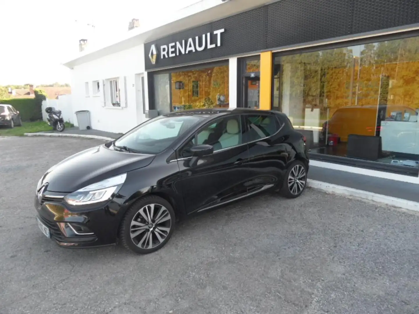 Renault Clio IV Noir - 2