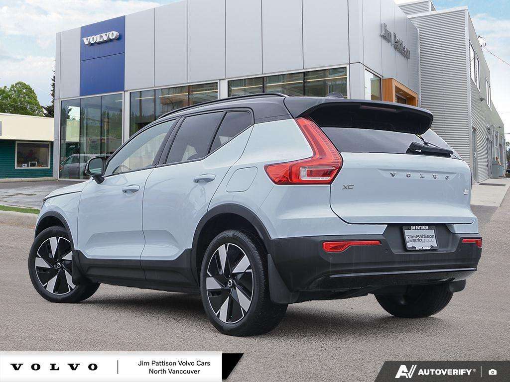 2024 Volvo XC40 Plus - HOV Access! alt 4