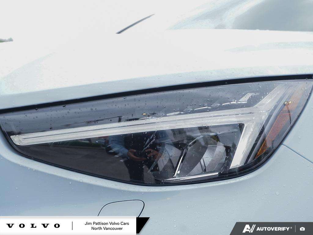 2024 Volvo XC40 Plus - HOV Access! thumb 10