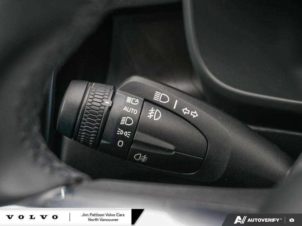 2024 Volvo XC40 Plus - HOV Access! thumb 19