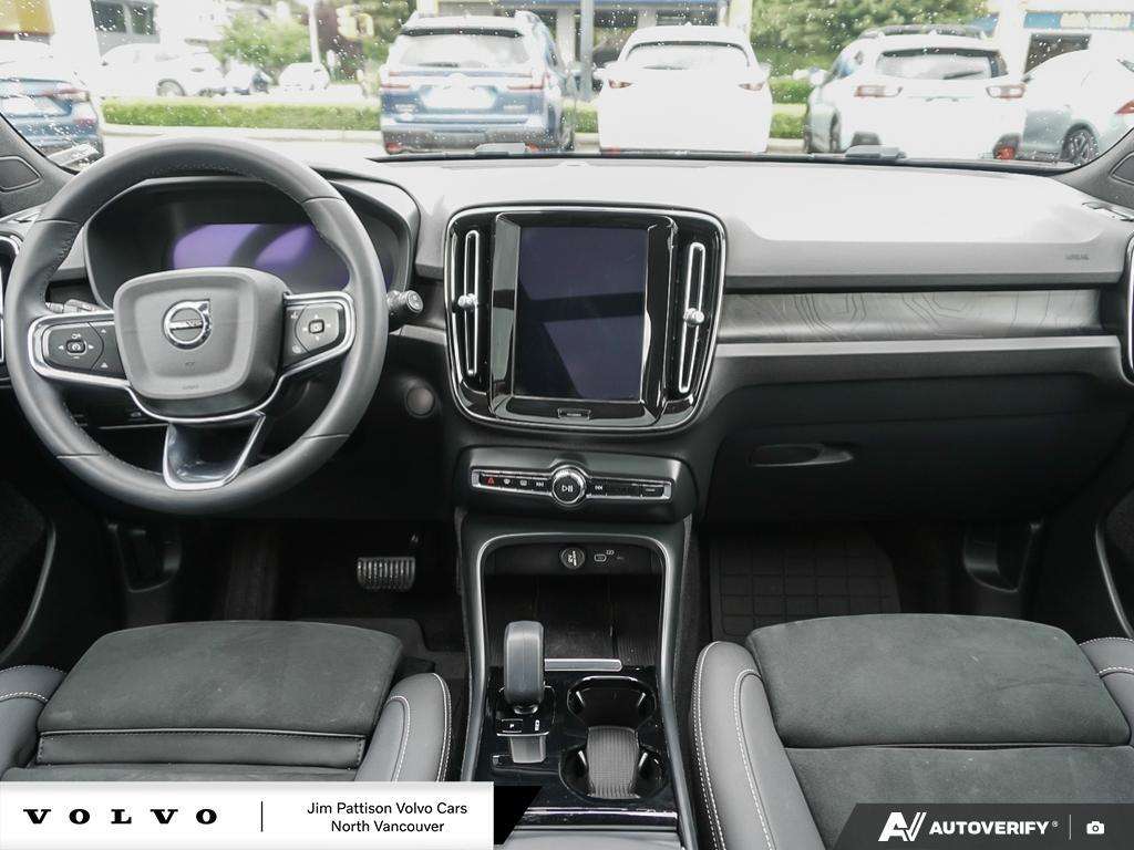 2024 Volvo XC40 Plus - HOV Access! thumb 15