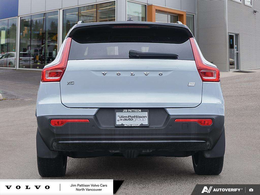 2024 Volvo XC40 Plus - HOV Access! alt 5