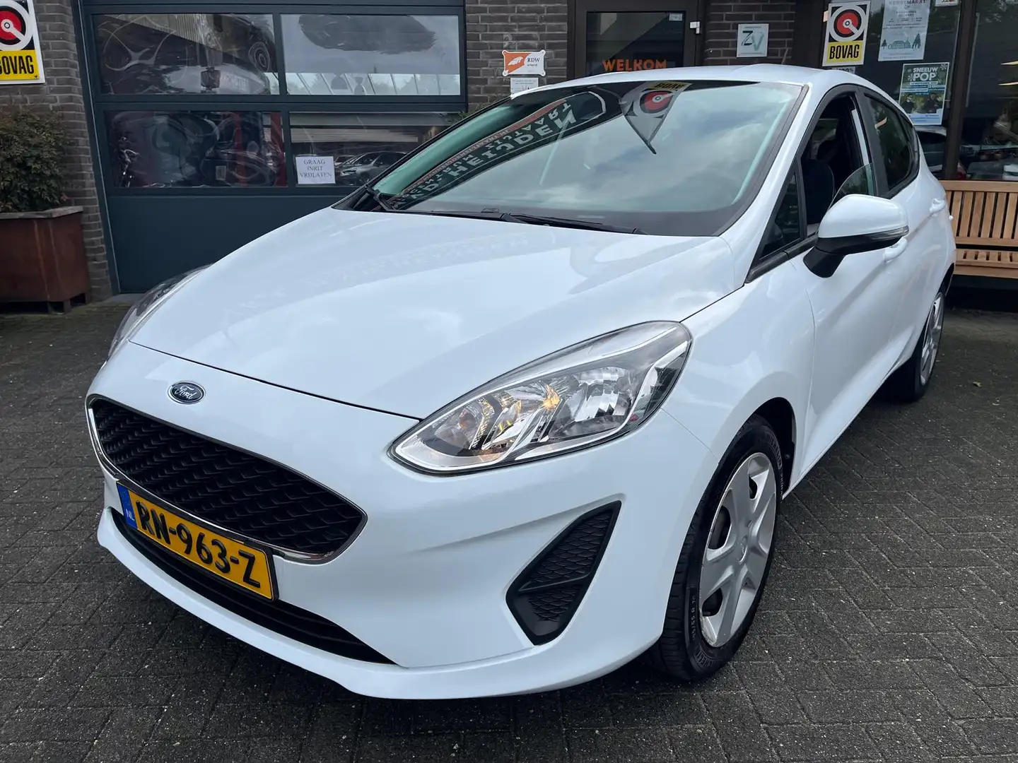 Ford Fiesta 1.1 5-drs. Blanc - 1