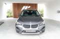 BMW X1 xDrive25e Grijs - thumbnail 2