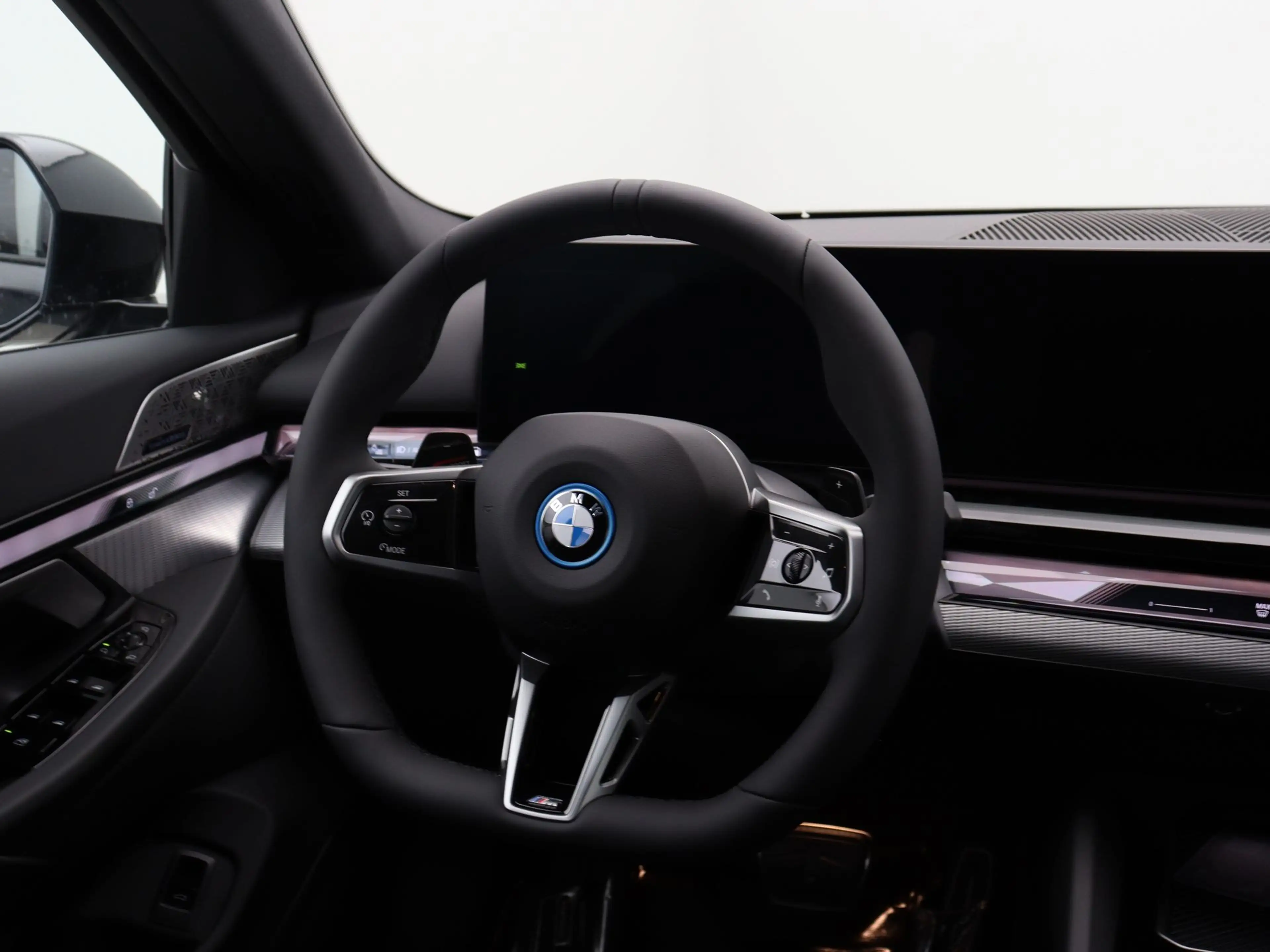 BMW 530 5 serie Touring 530e M Sport Pro — photo 2