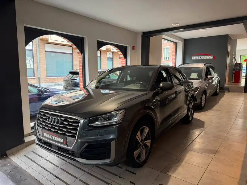AUDI Q2