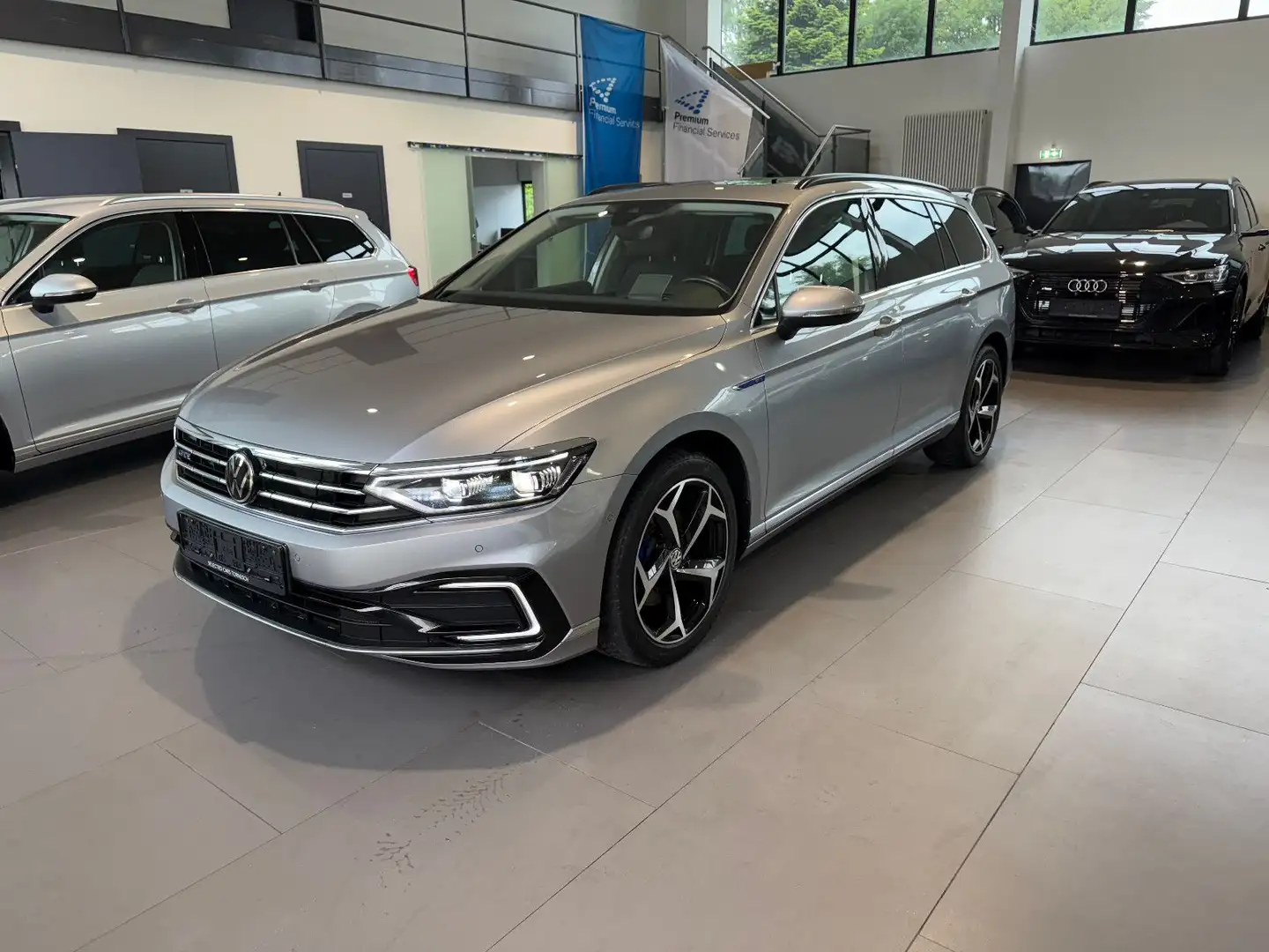 Volkswagen Passat Variant Passat GTE 1.4 TSI DSG AID/PANO/HUD/MATRIX/STHZ Argent - 1