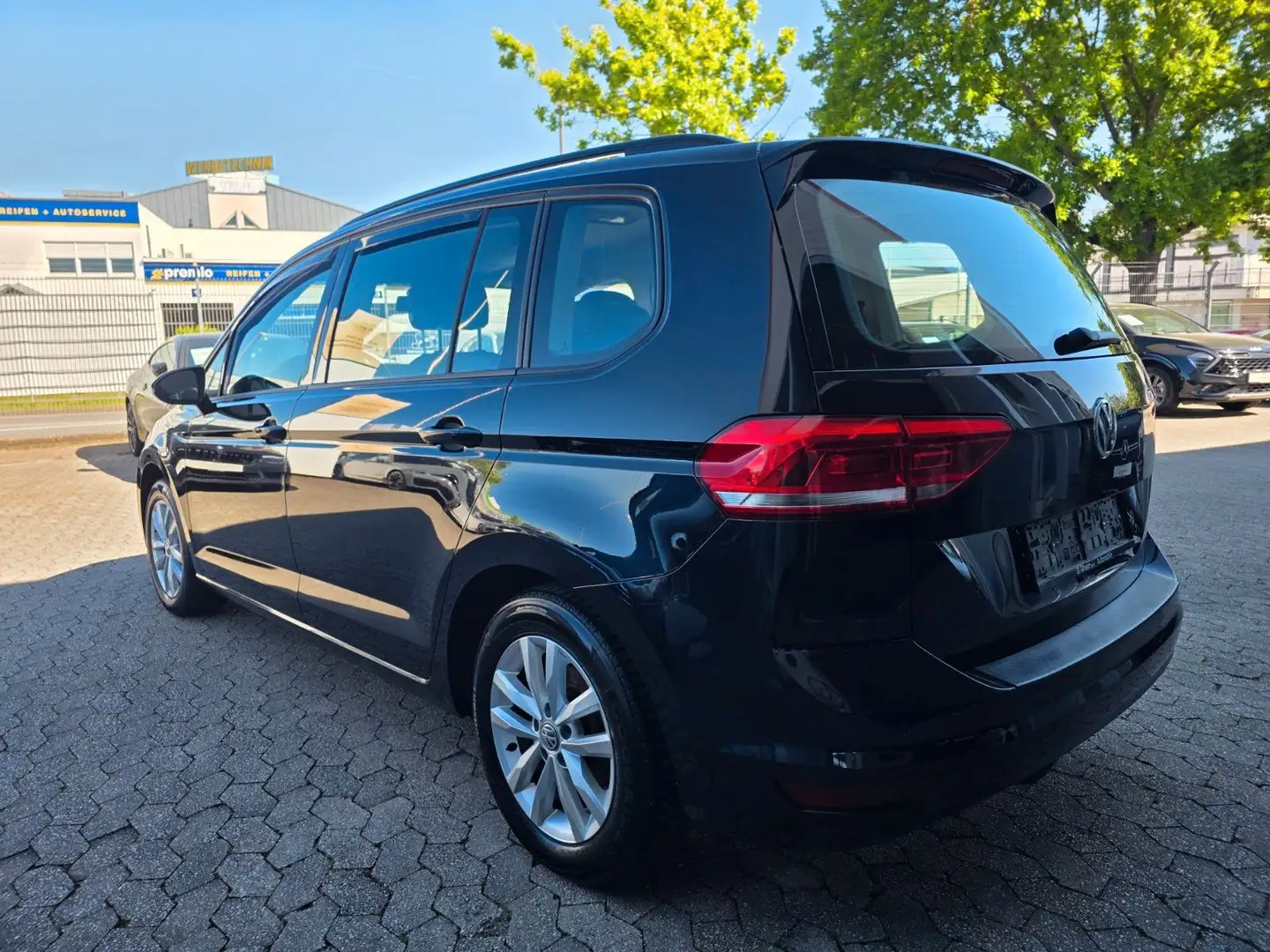 Volkswagen Touran Comfortline BMT/Start-Stopp Schwarz - 2