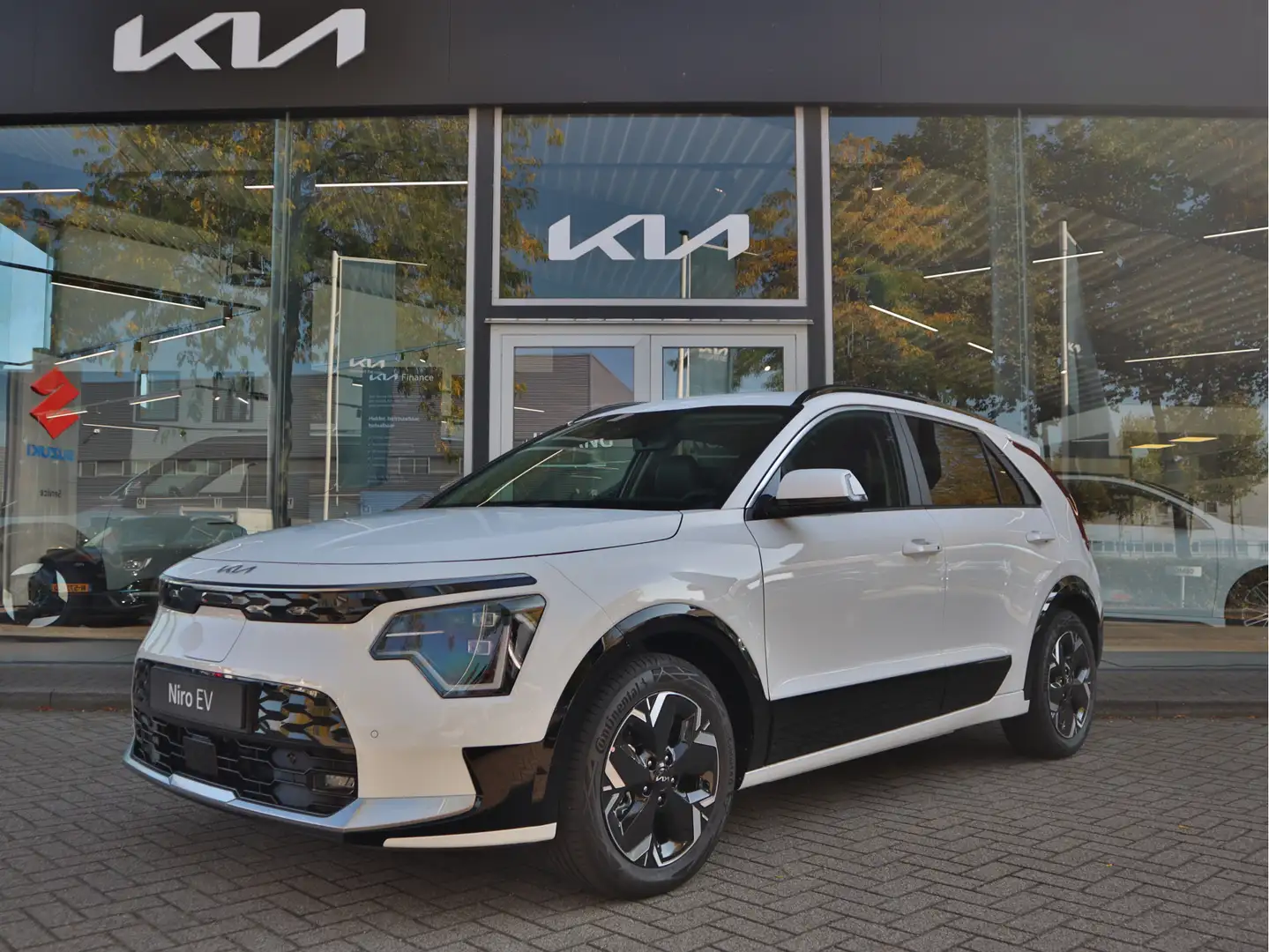 Kia e-Niro EV Edition Advanced 64.8 kWh Navi+BT+DAB+Camera Ke Wit - 1