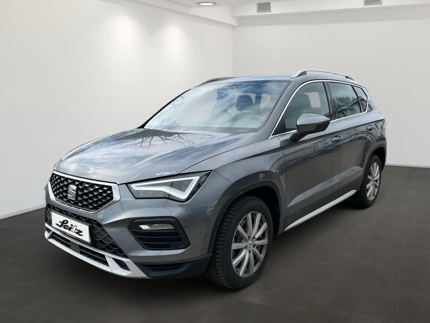 SEAT Ateca 1.5 TSI Xperience *AHK*BEATS*NAVI* Grau - 2