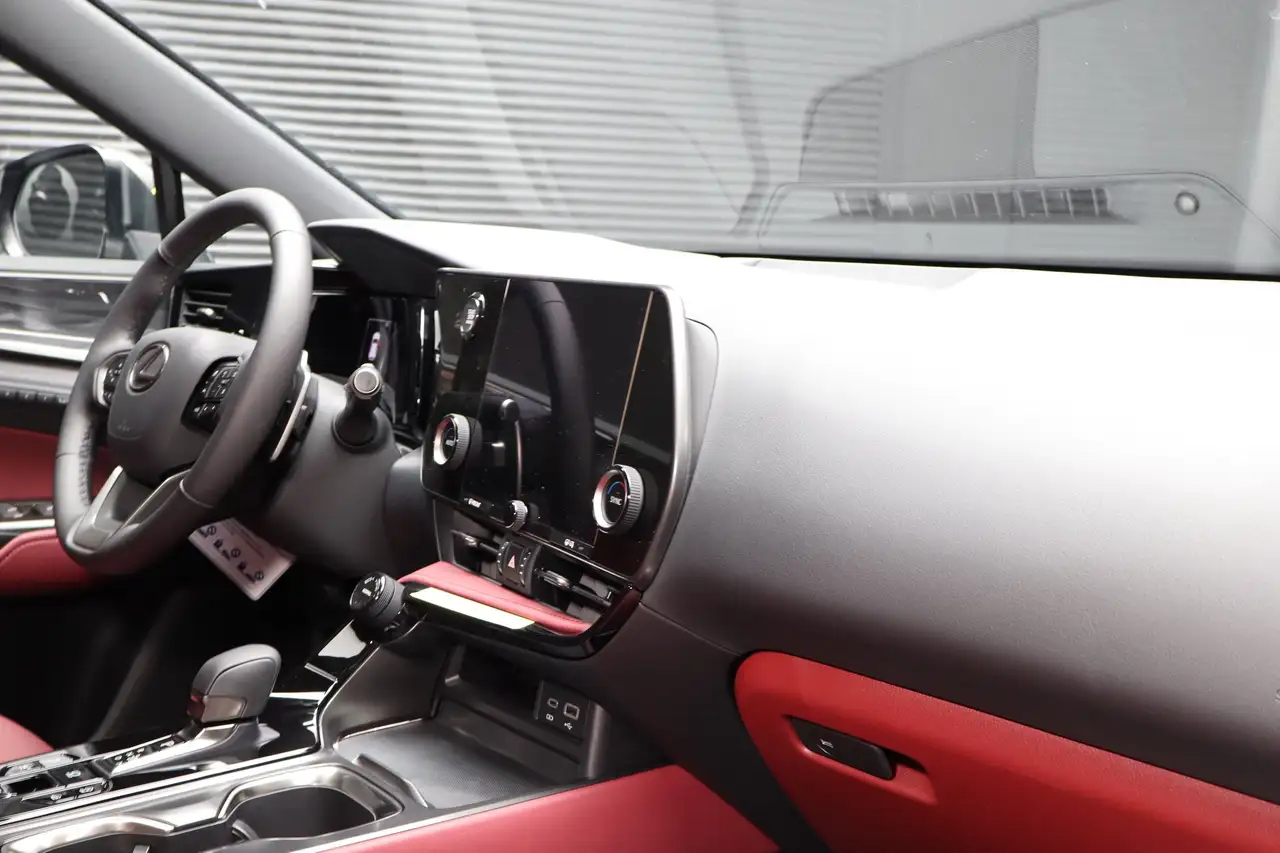 Lexus NX photo Lexus NX