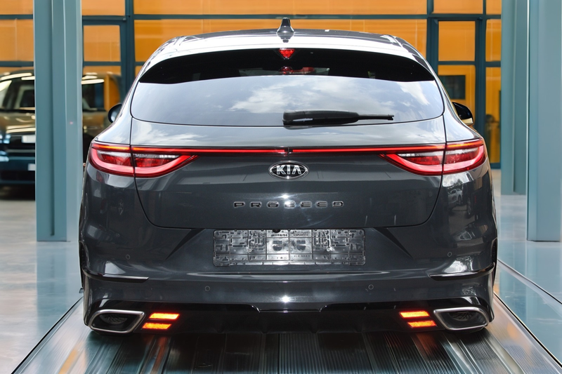 Kia ProCeed / pro_cee'd 1.6 T-Gdi GT Aut. Navi/Cam/ACCTemp/Pdc — photo 9