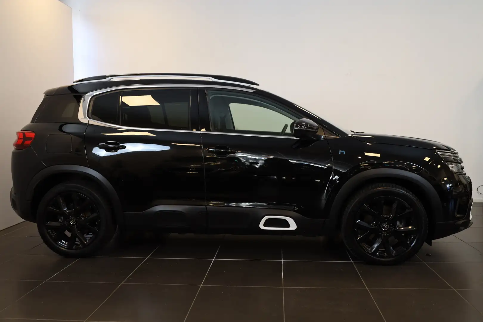 Citroen C5 Aircross Plug-in Hybrid 225 Shine 19" | All season banden | Zwart - 2