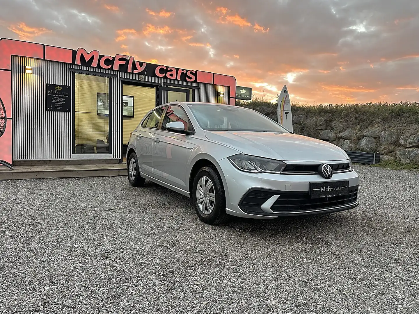 Volkswagen Polo 1,0 - PICKERL NEU - 8 FACH BEREIFT - KLIMA - TE... Grau - 2