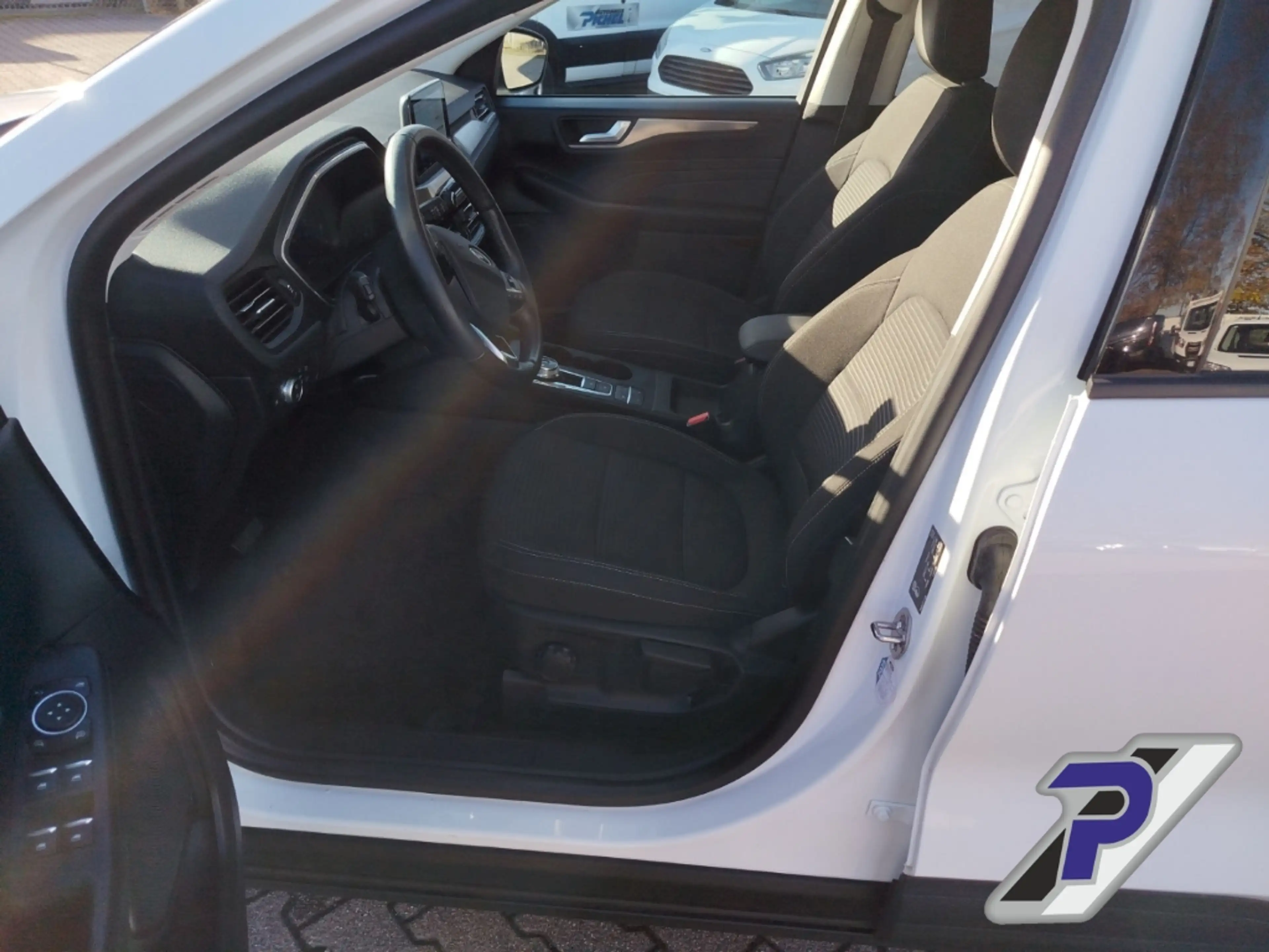 Ford Kuga PHEV Titanium WINTER TECHNOLOGIE NAVI RÜCKFAHRKAME — photo 12
