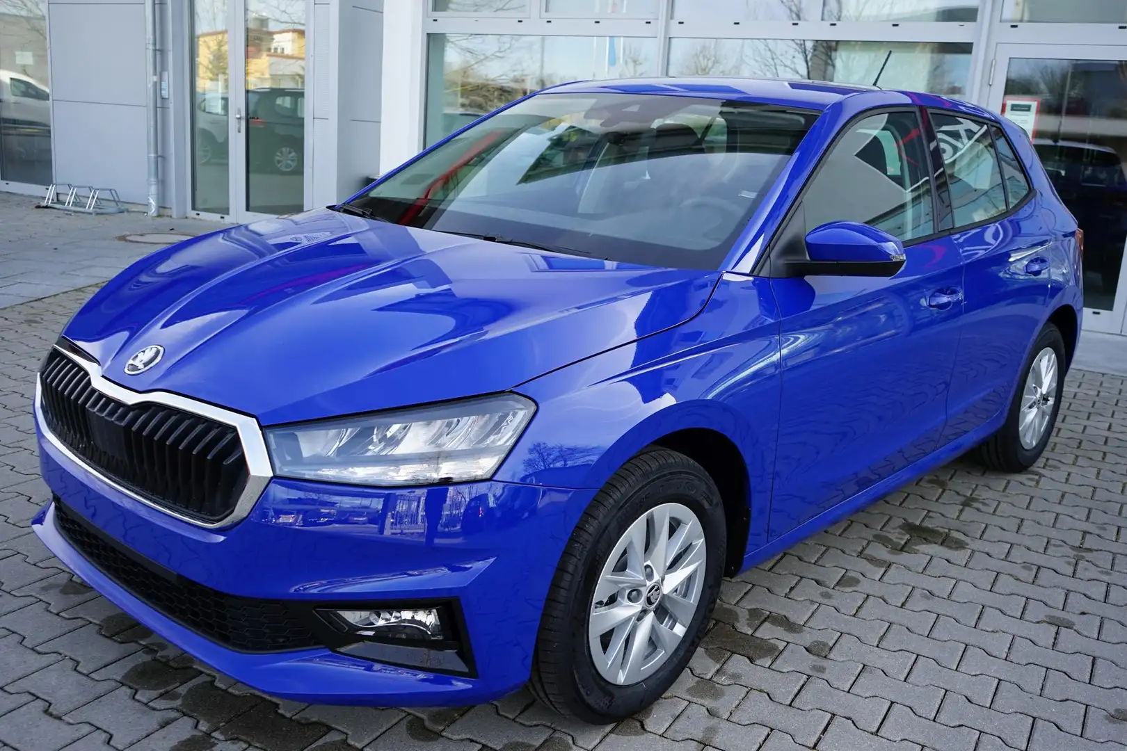 Skoda Fabia AMBITION 1.0TSI  81kW LED SHZ ALU PDC DAB 1.0l ... Blau - 1