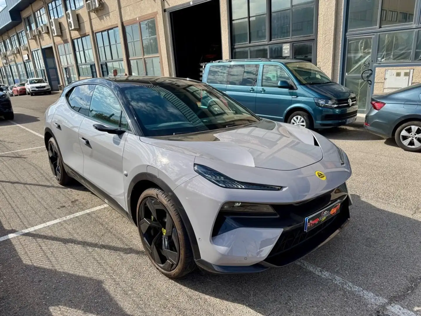 Lotus Eletre 900 Sport Carbon Gris - 2