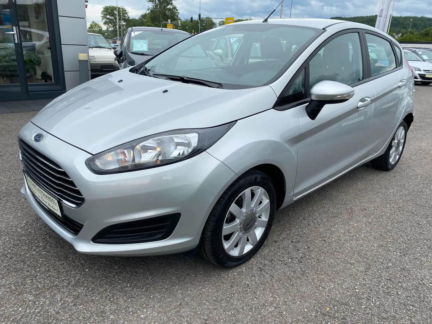 Ford Fiesta 1.5 TDCI 5-trg. Sync Edition 1.Hd Berganfahrassist Silber - 1