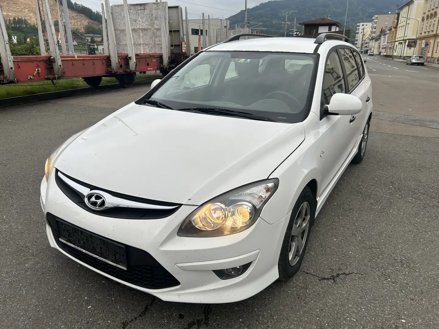 Hyundai i30 CW 1,6 CRDi Life DPF - 1