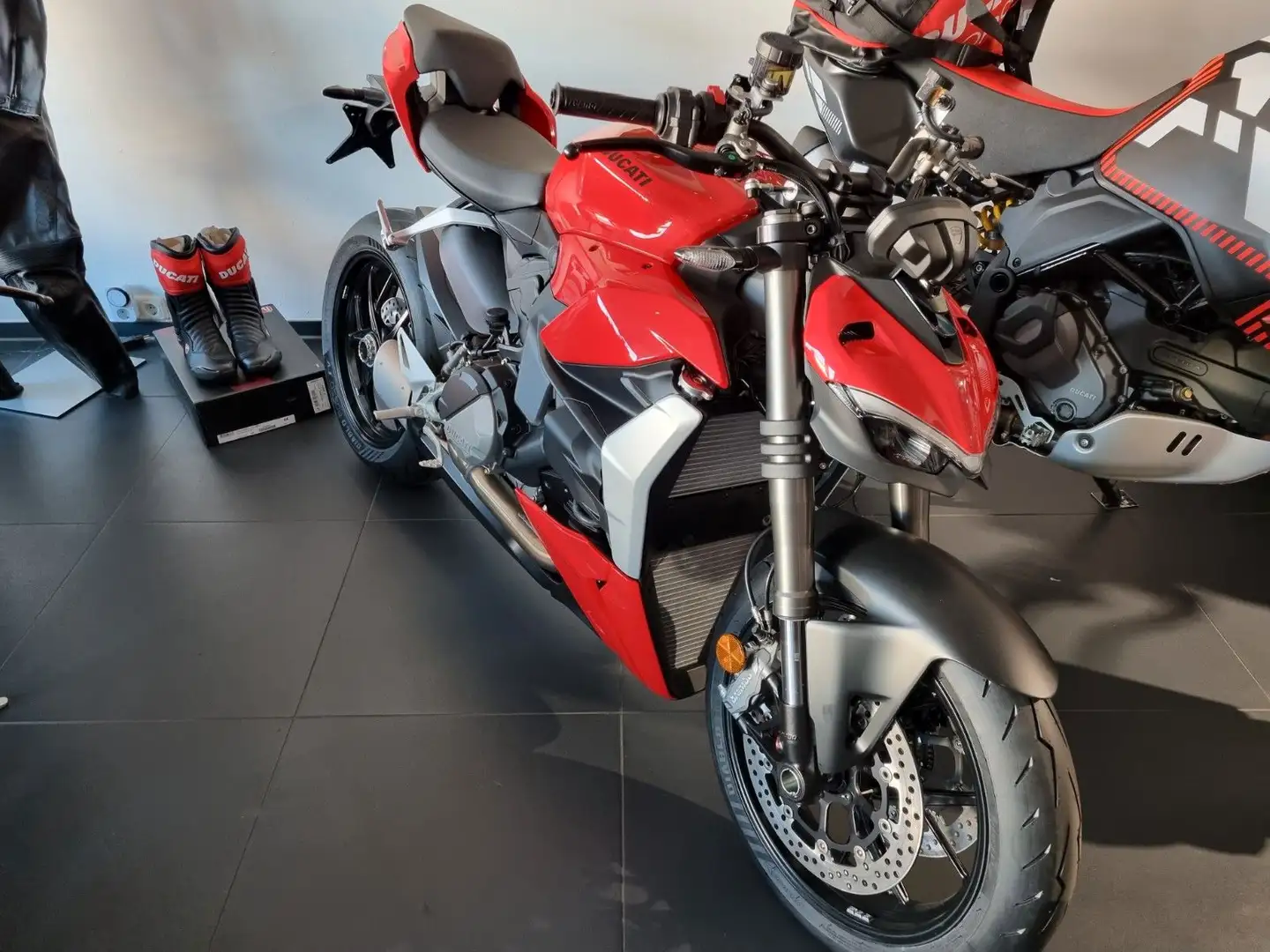 Ducati Streetfighter V2 #SOFORT Rood - 1