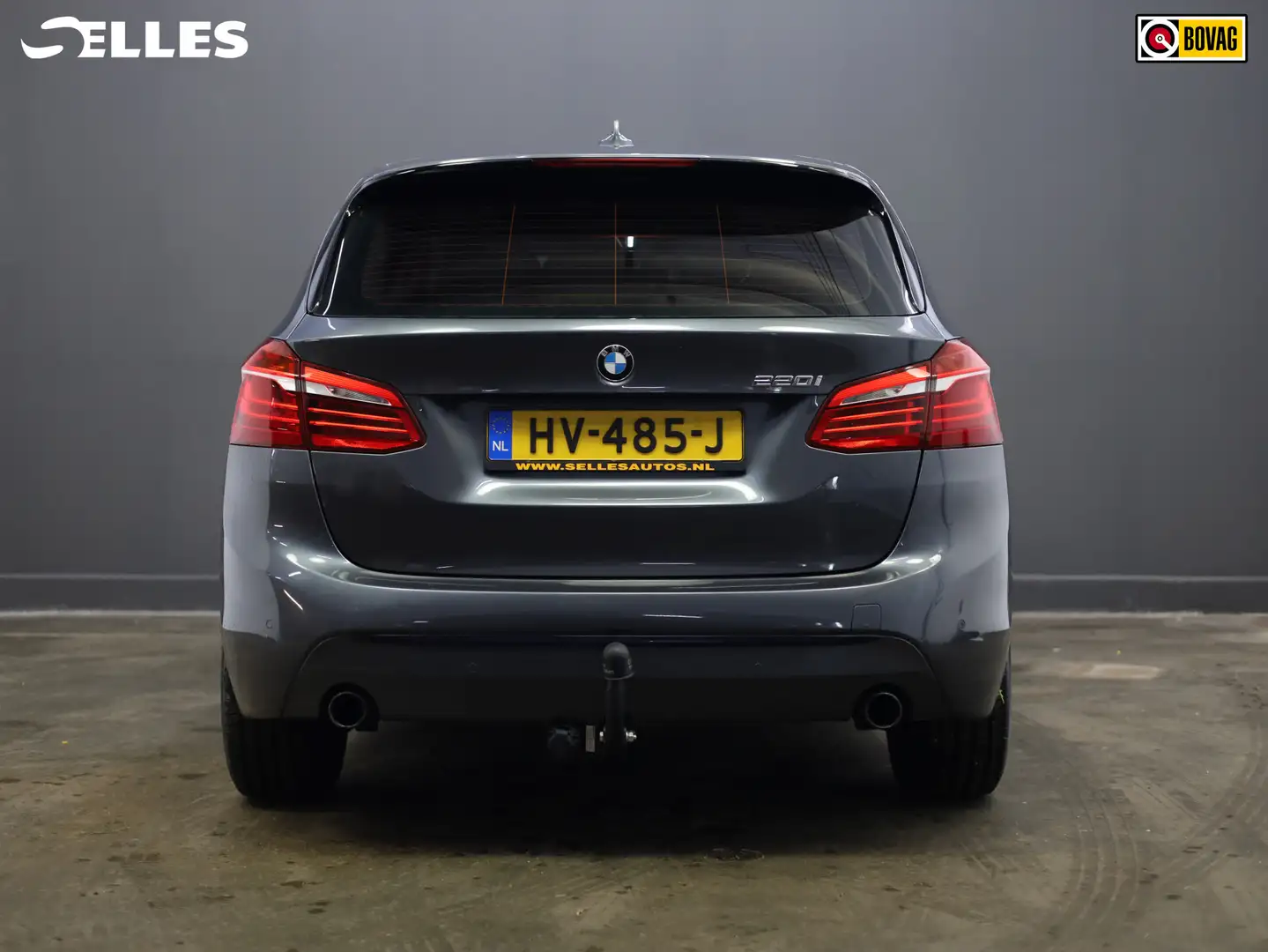 BMW 220 2-serie Active Tourer 220i Sport Line | Trekhaak | Grijs - 2