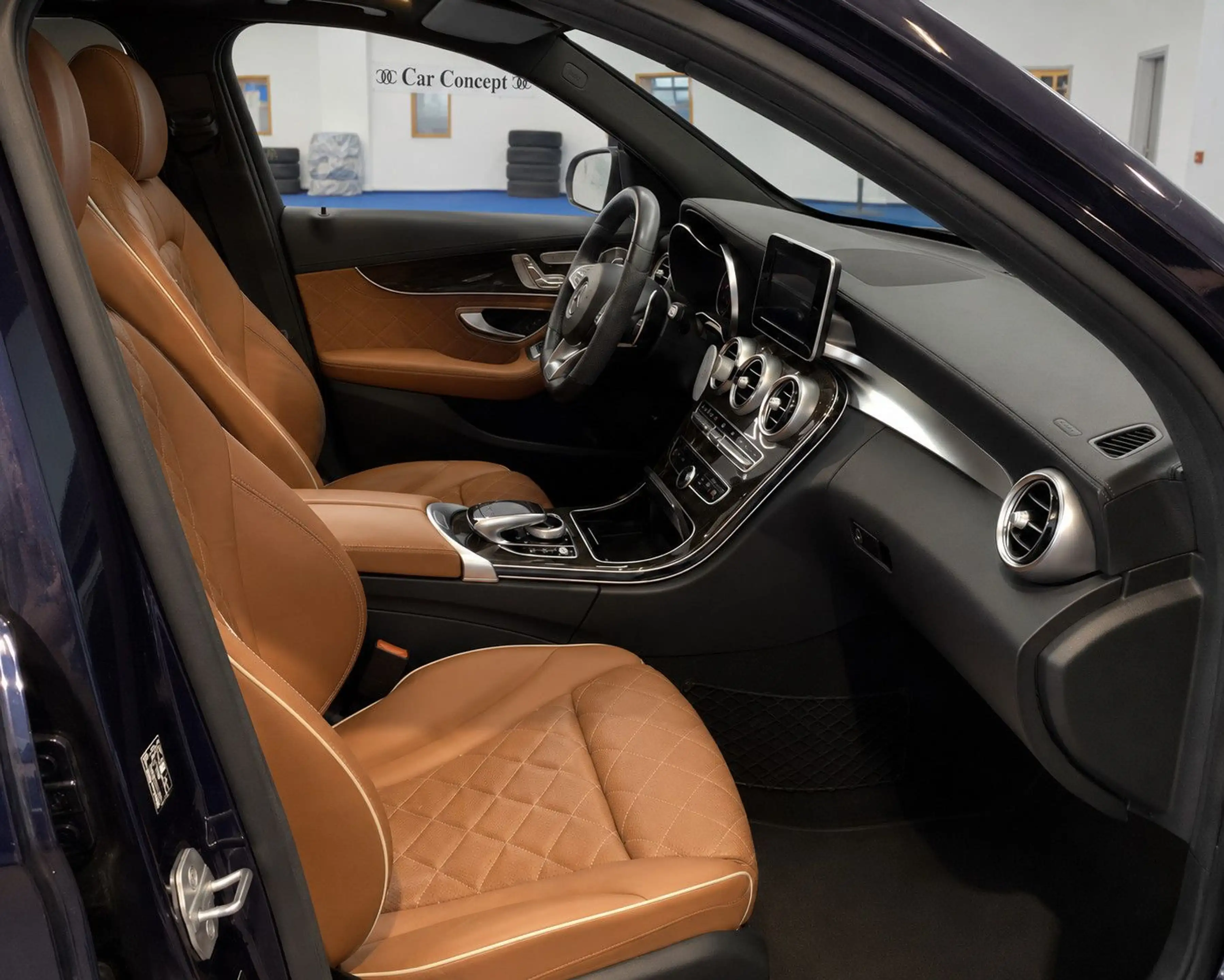Mercedes-Benz C 43 AMG 4MATIC T Autom. Pano Manufaktur Unfallfrei — photo 2