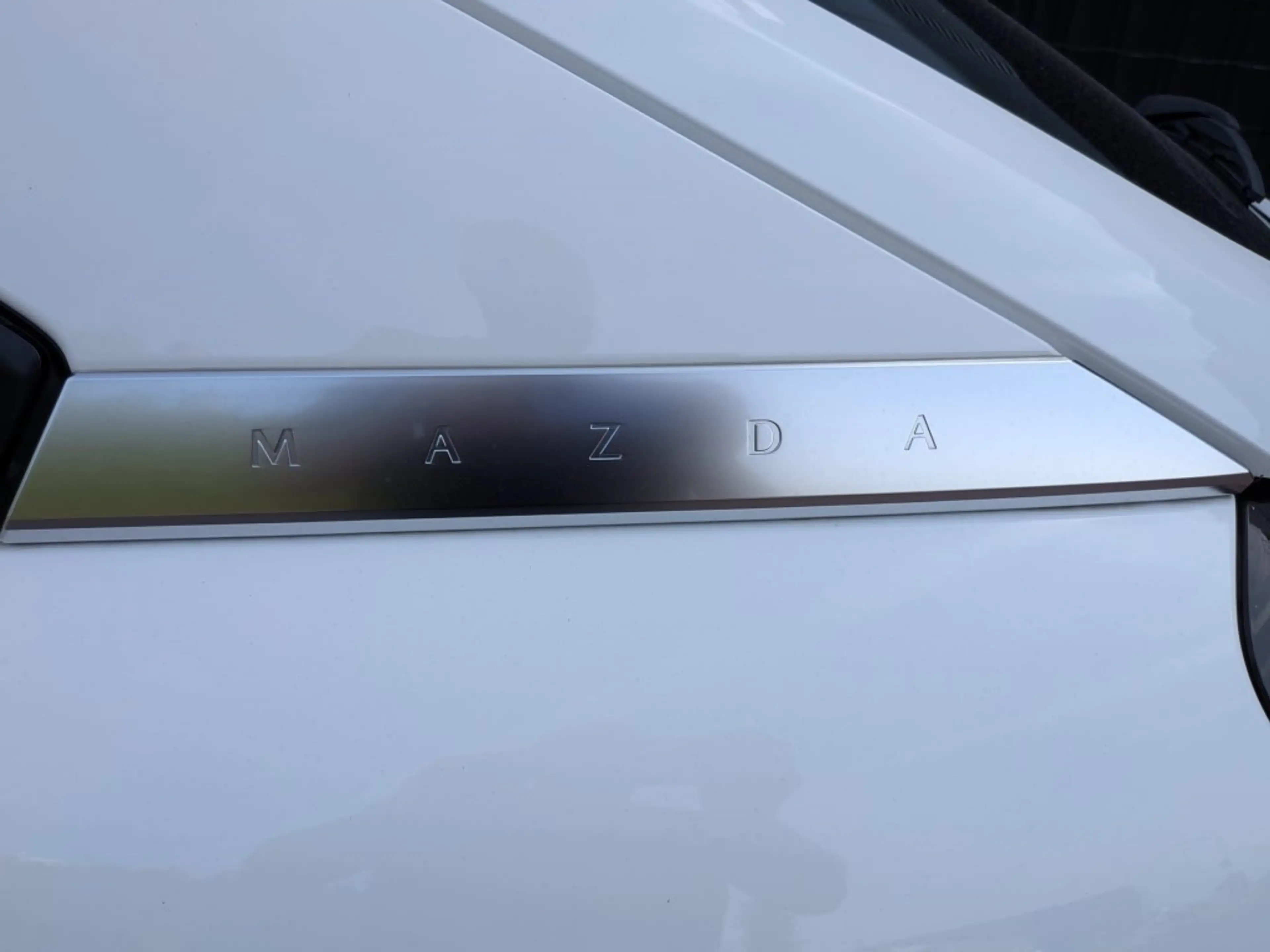 Mazda MX-30 e-SkyActiv 145 First Edition 36 kWh — photo 13