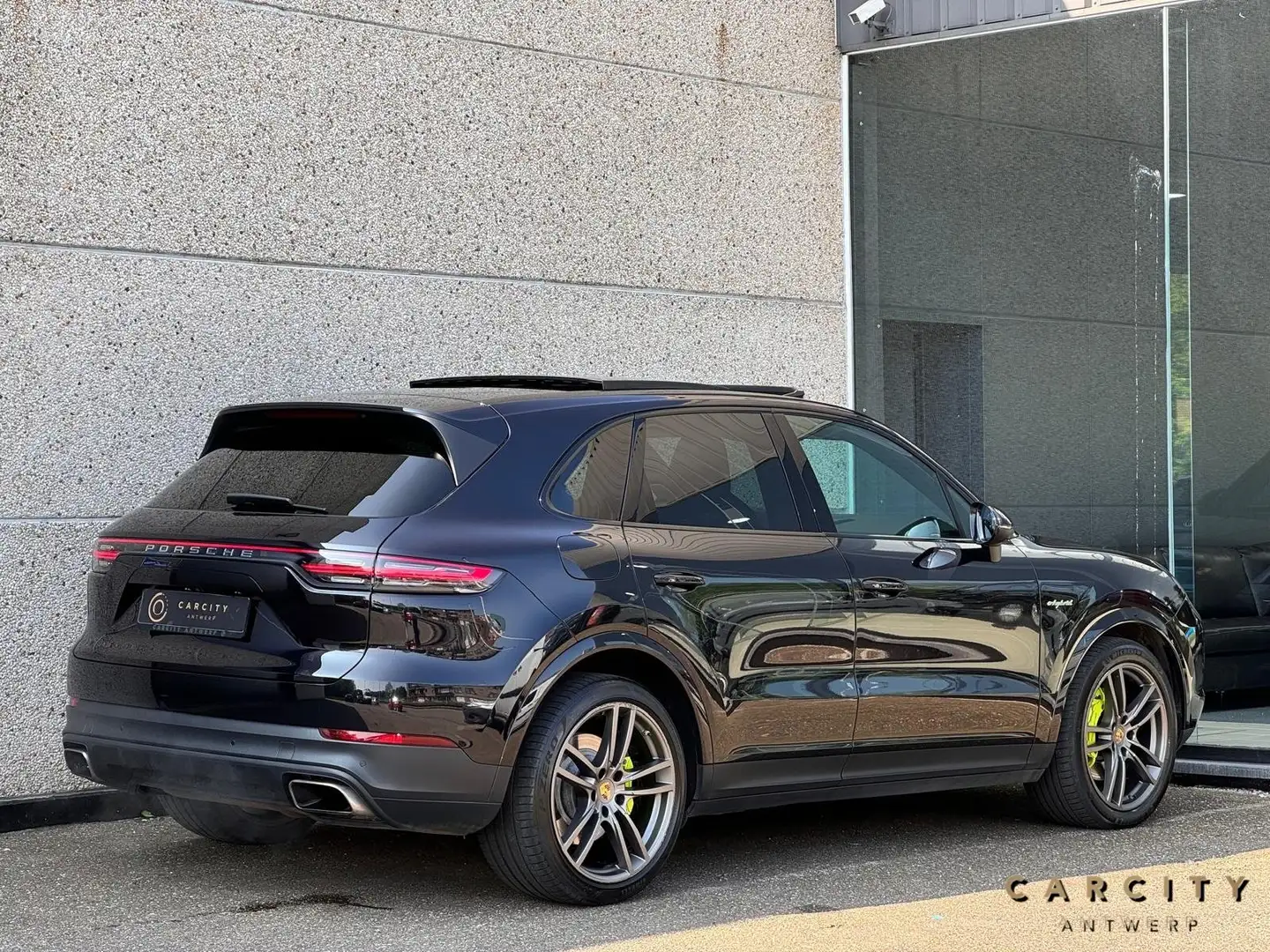 Porsche Cayenne 3.0i V6 PHEV Tiptronic S | PANO | BURMESTER | ACC Zwart - 2