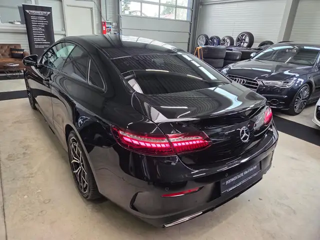 Mercedes-Benz E-Class view 13