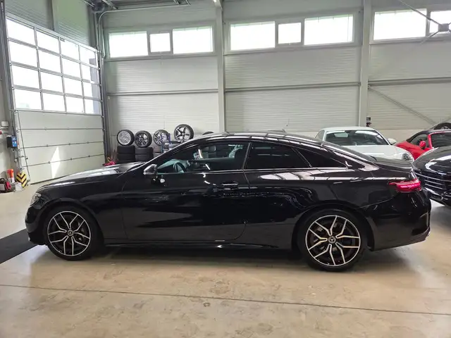 Mercedes-Benz E-Class view 15