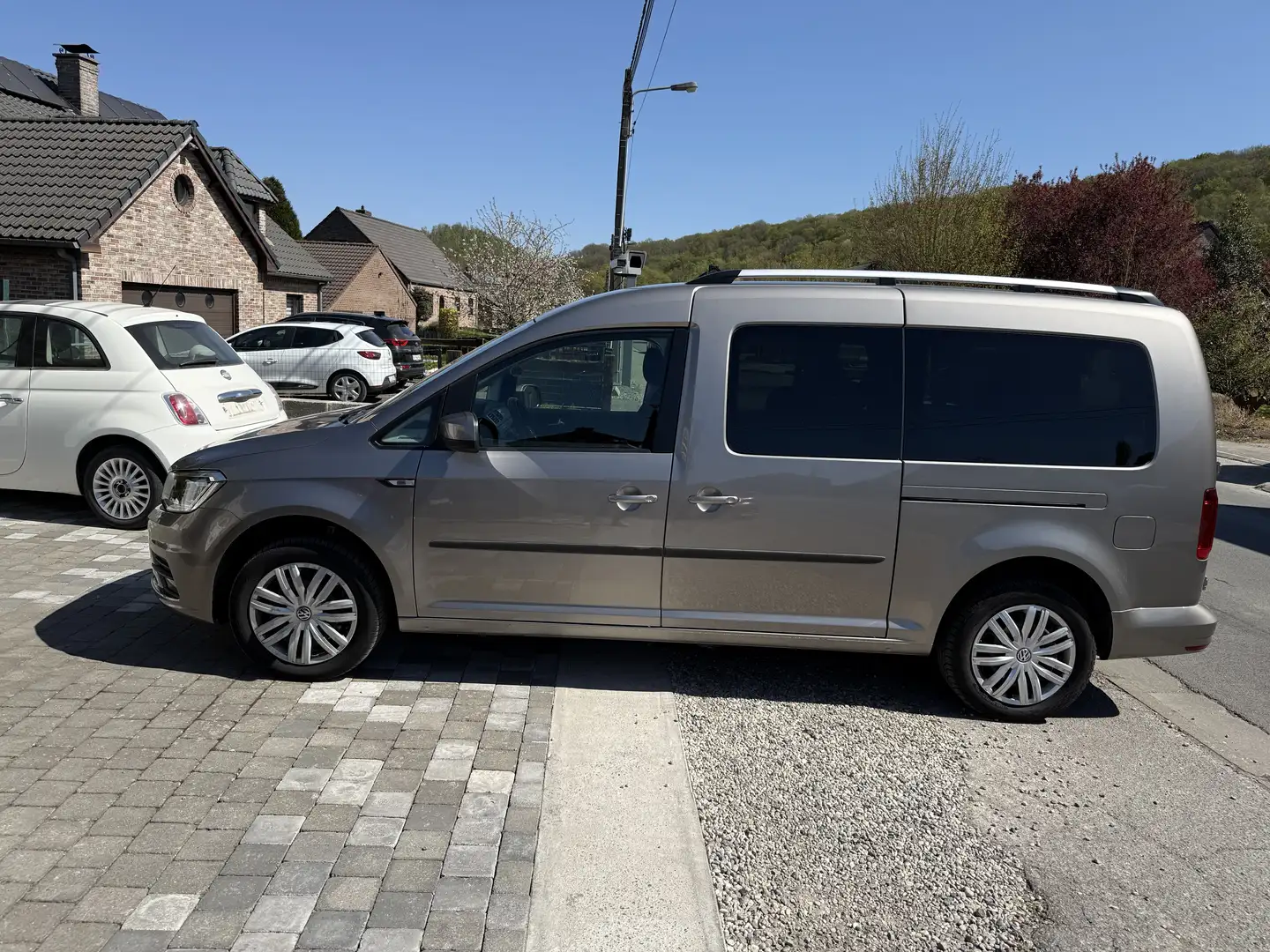 Volkswagen Caddy Life 1.4 essence CN G  7 place - 2