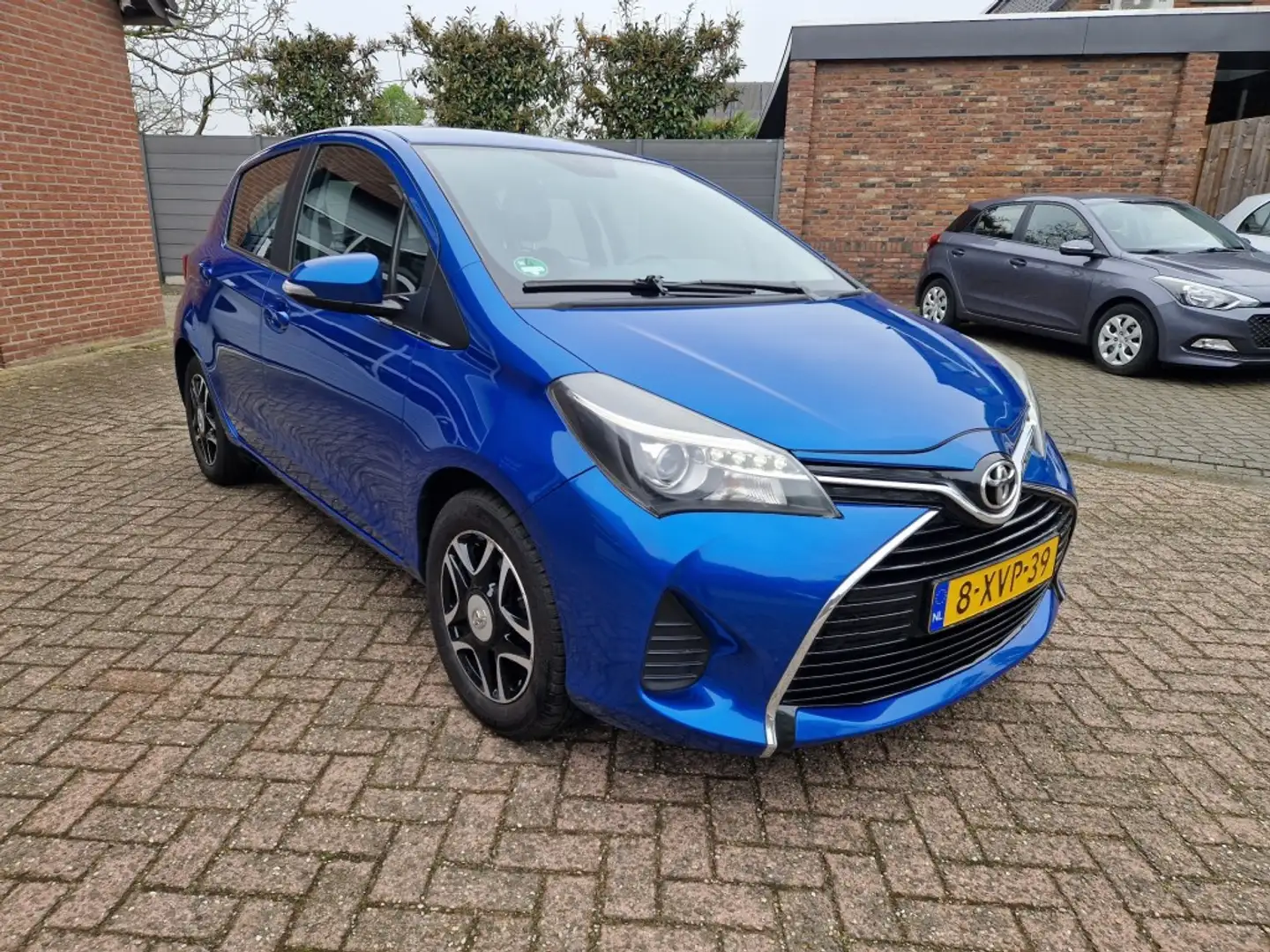 Toyota Yaris 1.0 VVT-i Aspiration 5-drs Clima NL-auto Camera Na Azul - 2