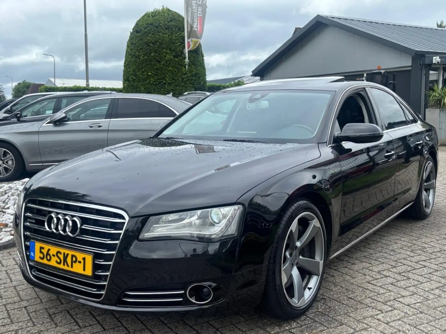 Audi A8 4.2 FSI Quattro 2011 Schuifdak Youngtimer Zwart - 1
