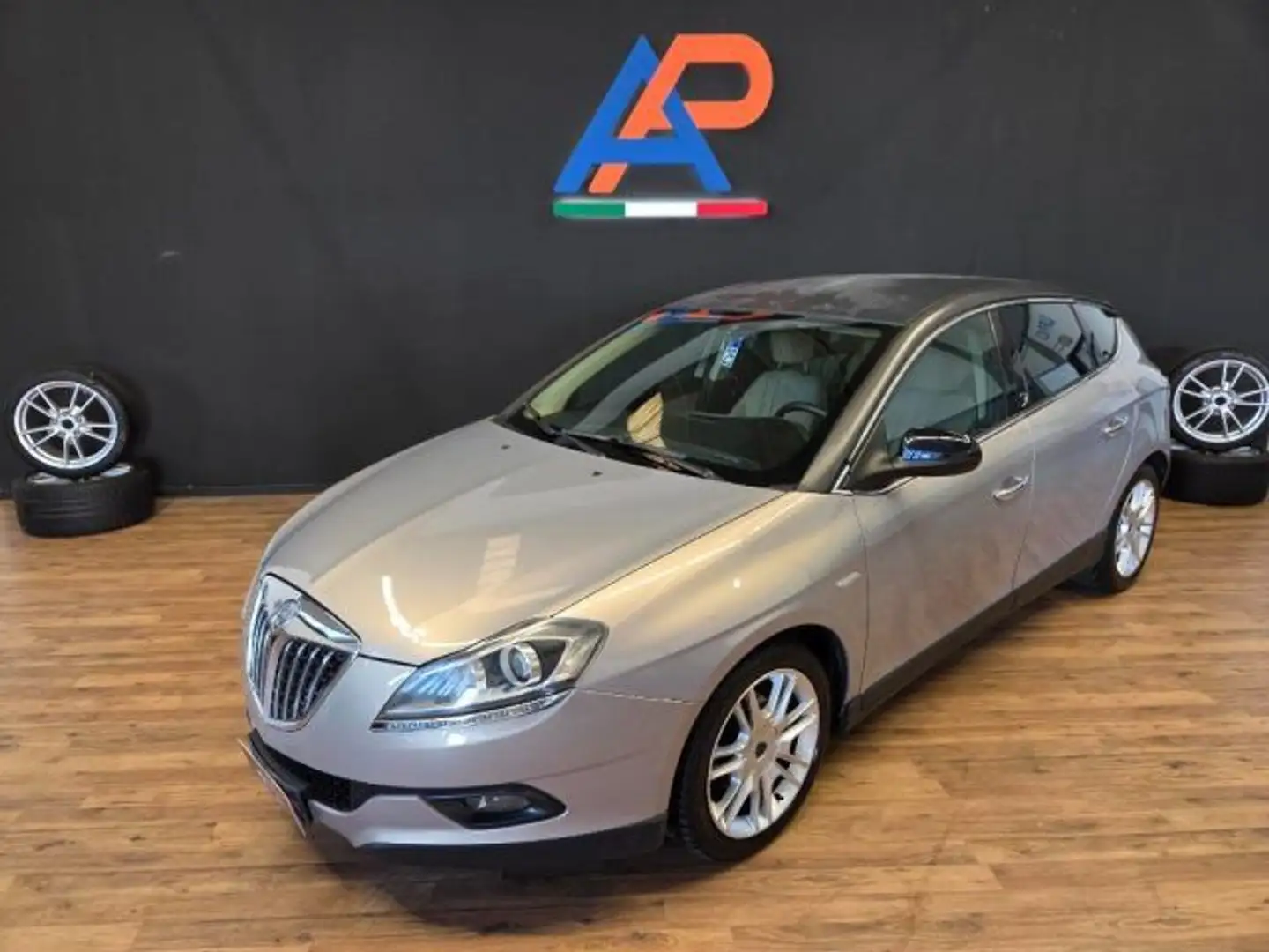 Lancia Delta 1.4 T-Jet 120 CV Platino Ecochic GPL Oro - 2