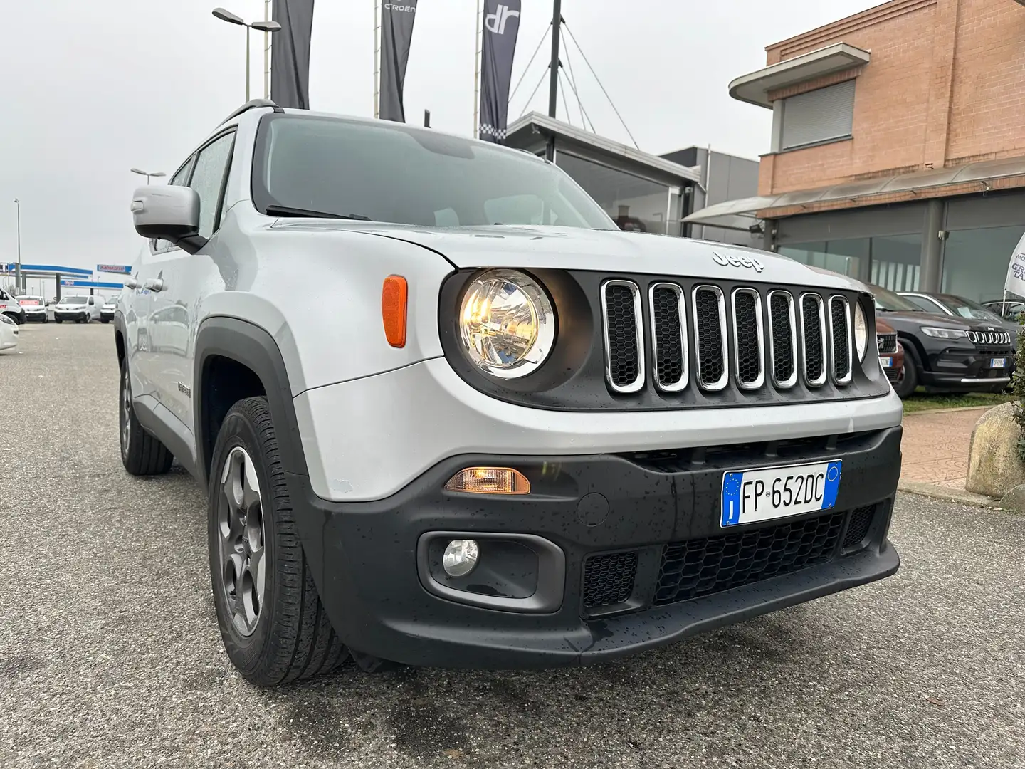 Jeep Renegade Renegade 1.6 e-torq evo Longitude fwd 110cv + GPL Argento - 2