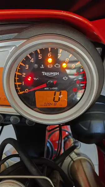 Triumph Tiger 1050 - foto 3